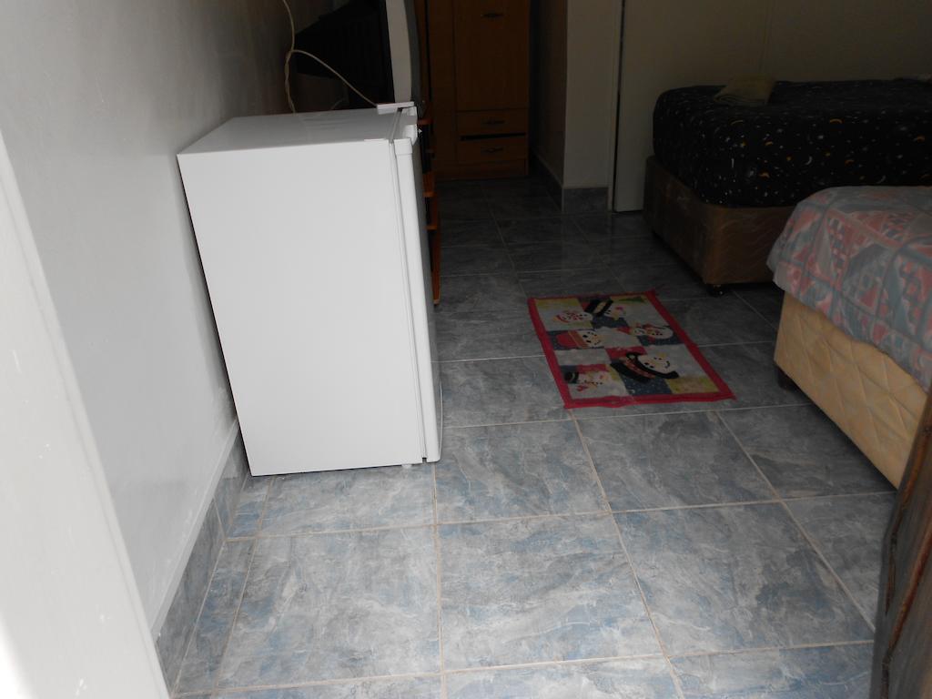 Comfort Corner Guesthouse ลิฟวิงสโตน ห้อง รูปภาพ