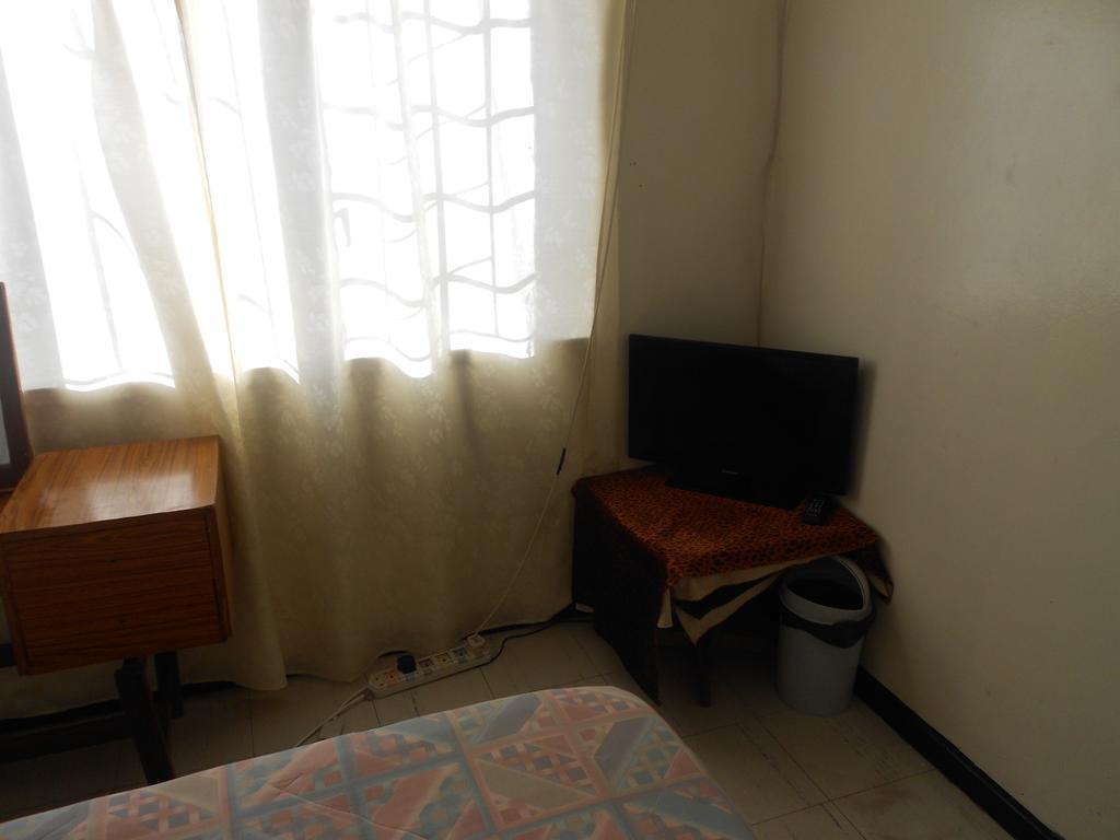 Comfort Corner Guesthouse ลิฟวิงสโตน ภายนอก รูปภาพ