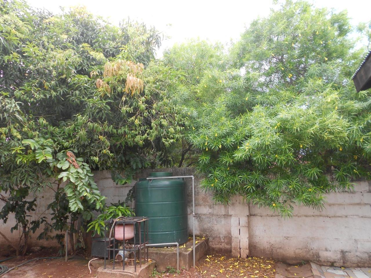 Comfort Corner Guesthouse ลิฟวิงสโตน ภายนอก รูปภาพ